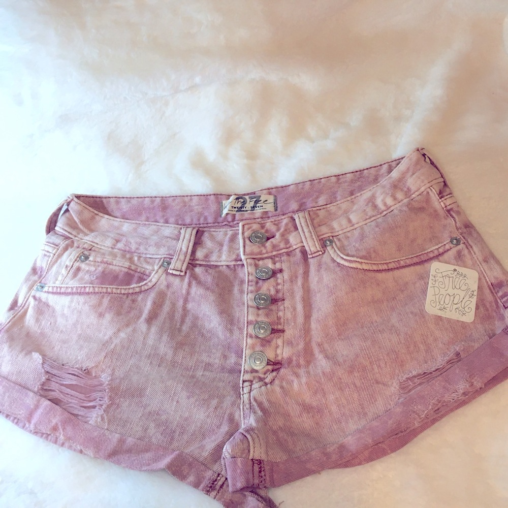 Free People NWT Mauve Distressed Acid Wash Denim Shorts Size 27 Waist